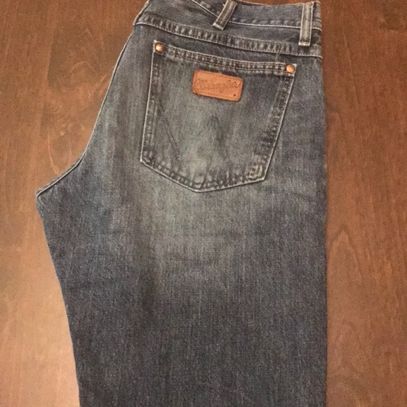 Wrangler slim boot cut blue jeans - Picture 2 of 2